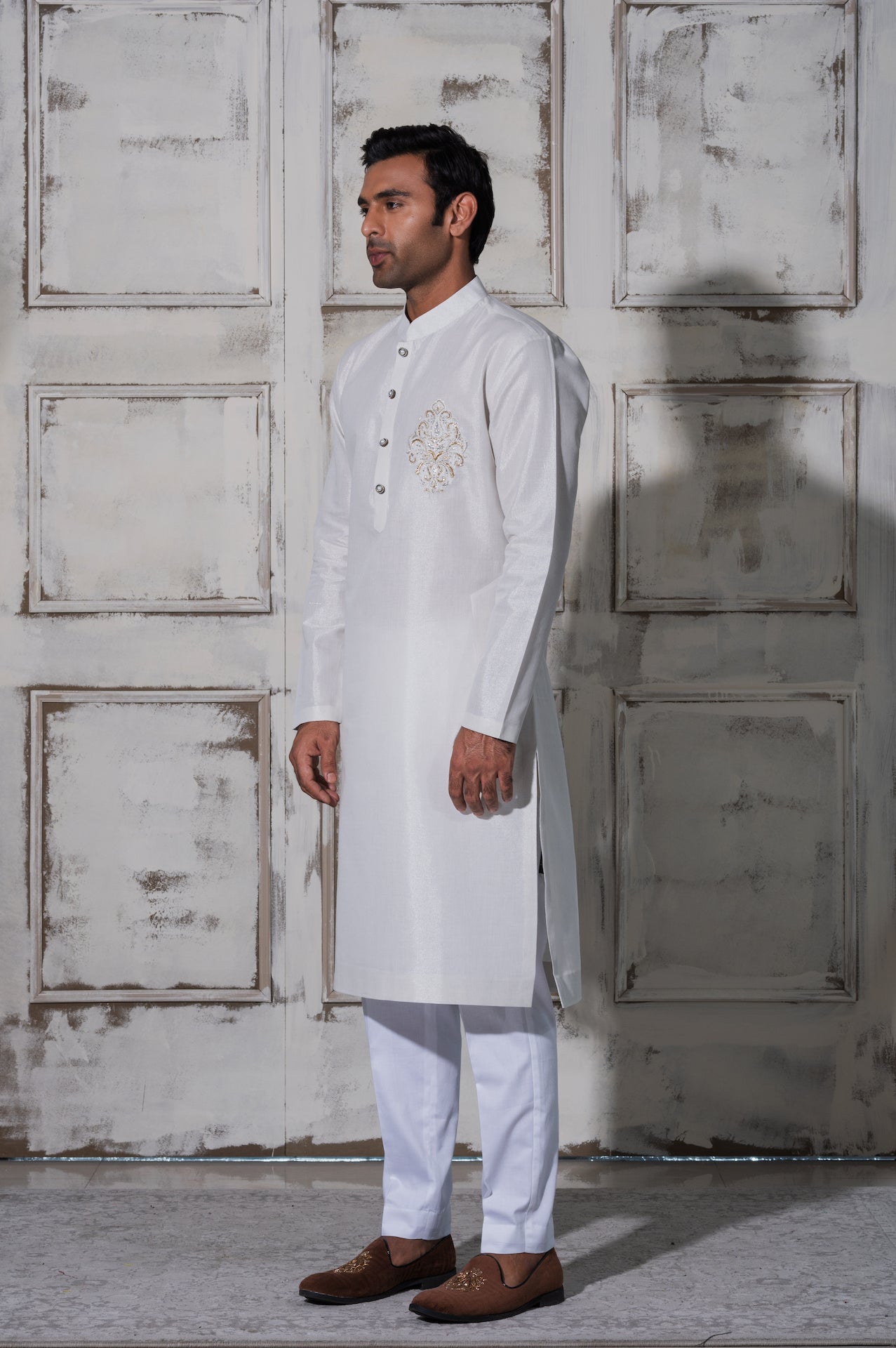advait-silver-kurta-motif-embroidered-02.jpg