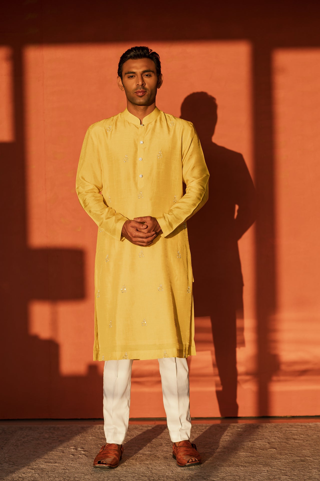 arjun-yellow-kurta-gold-handwork-detailing-01.jpg