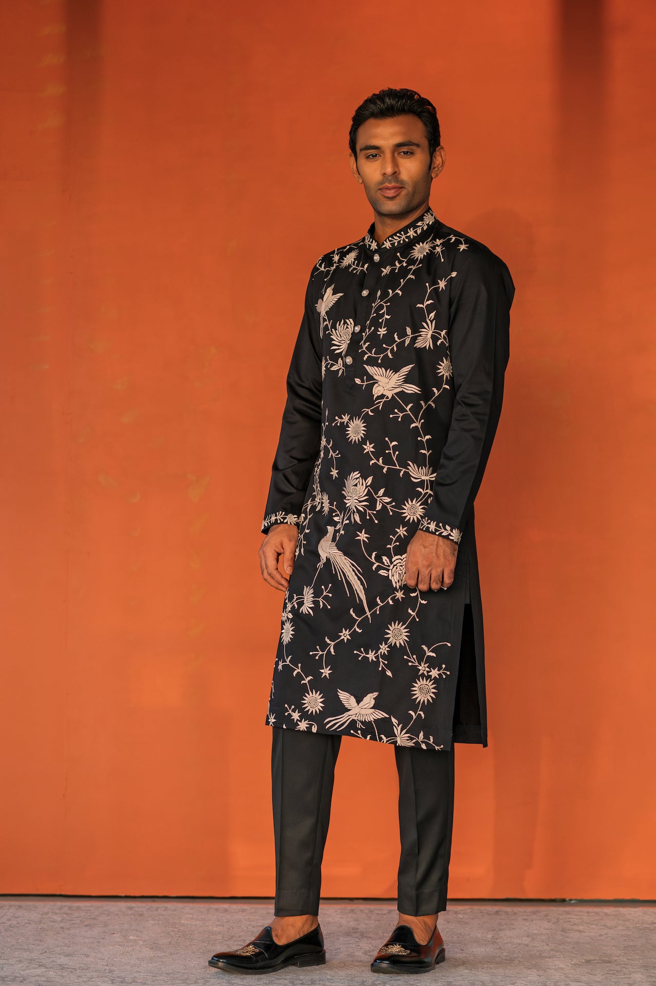 kaveh-black-kurta-with-bird-and-floral-embroidery-01.jpg