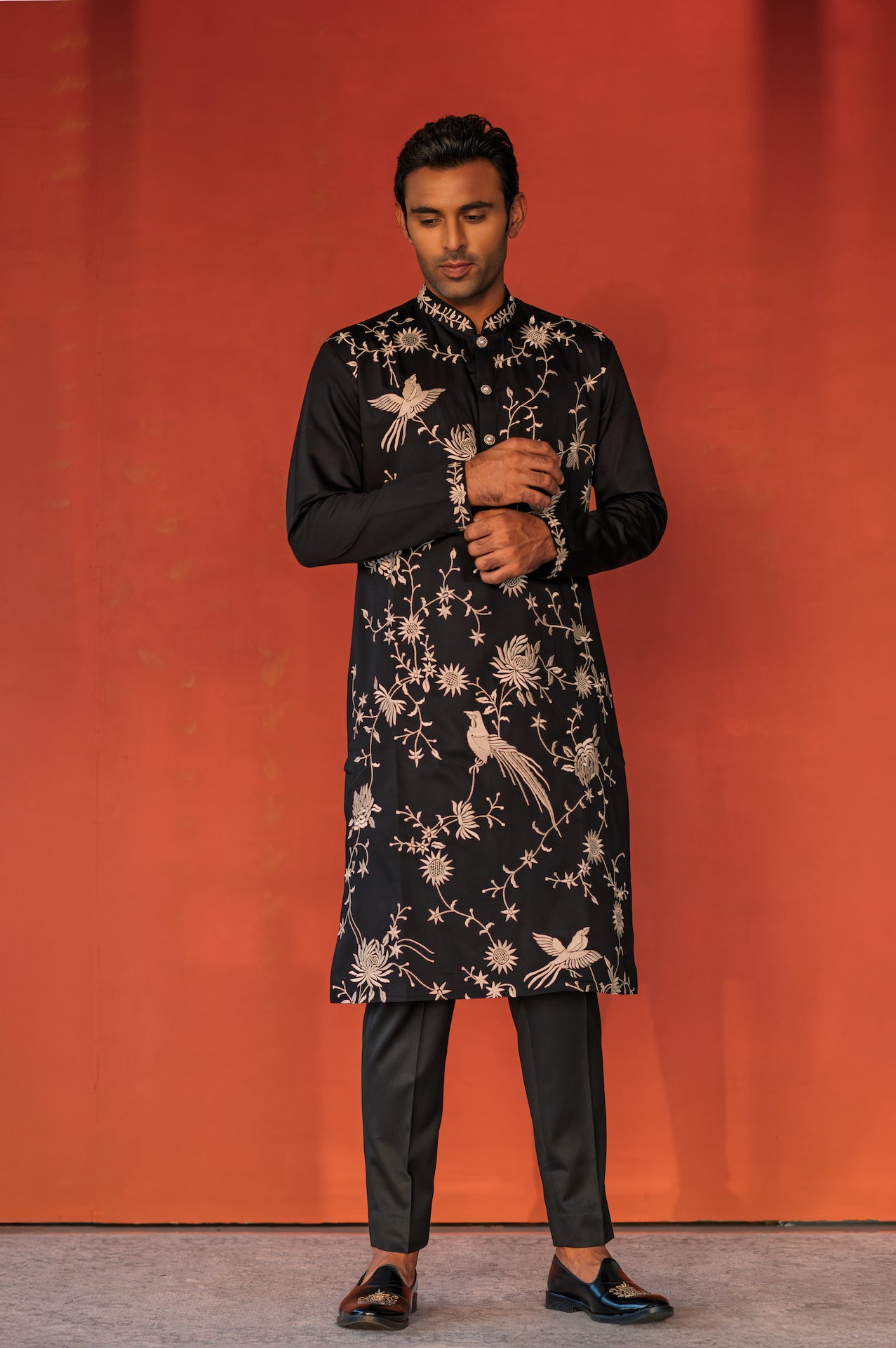 kaveh-black-kurta-with-bird-and-floral-embroidery-02.jpg