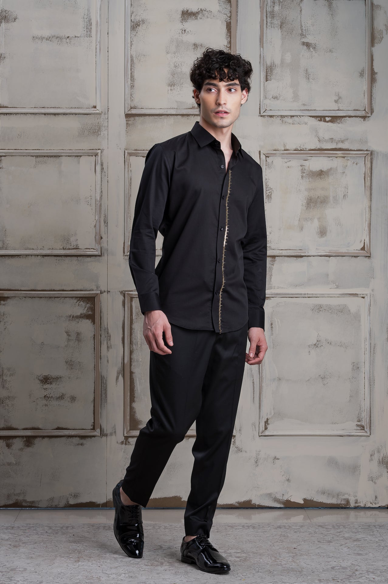 scale-hand-embroidered-designer-shirt-01.jpg