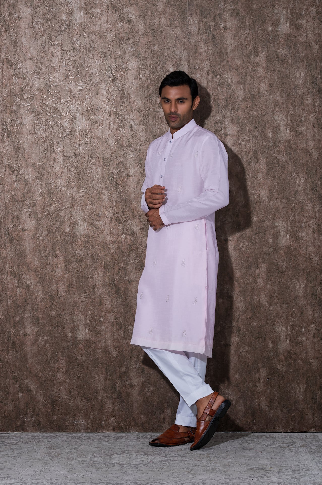 surkh-light-pink-handcrafted-kurta-01.jpg