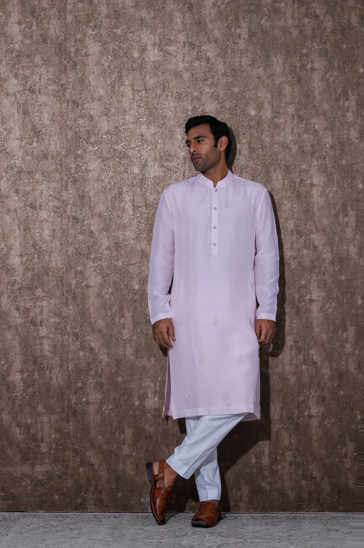 surkh-light-pink-handcrafted-kurta-02.jpg