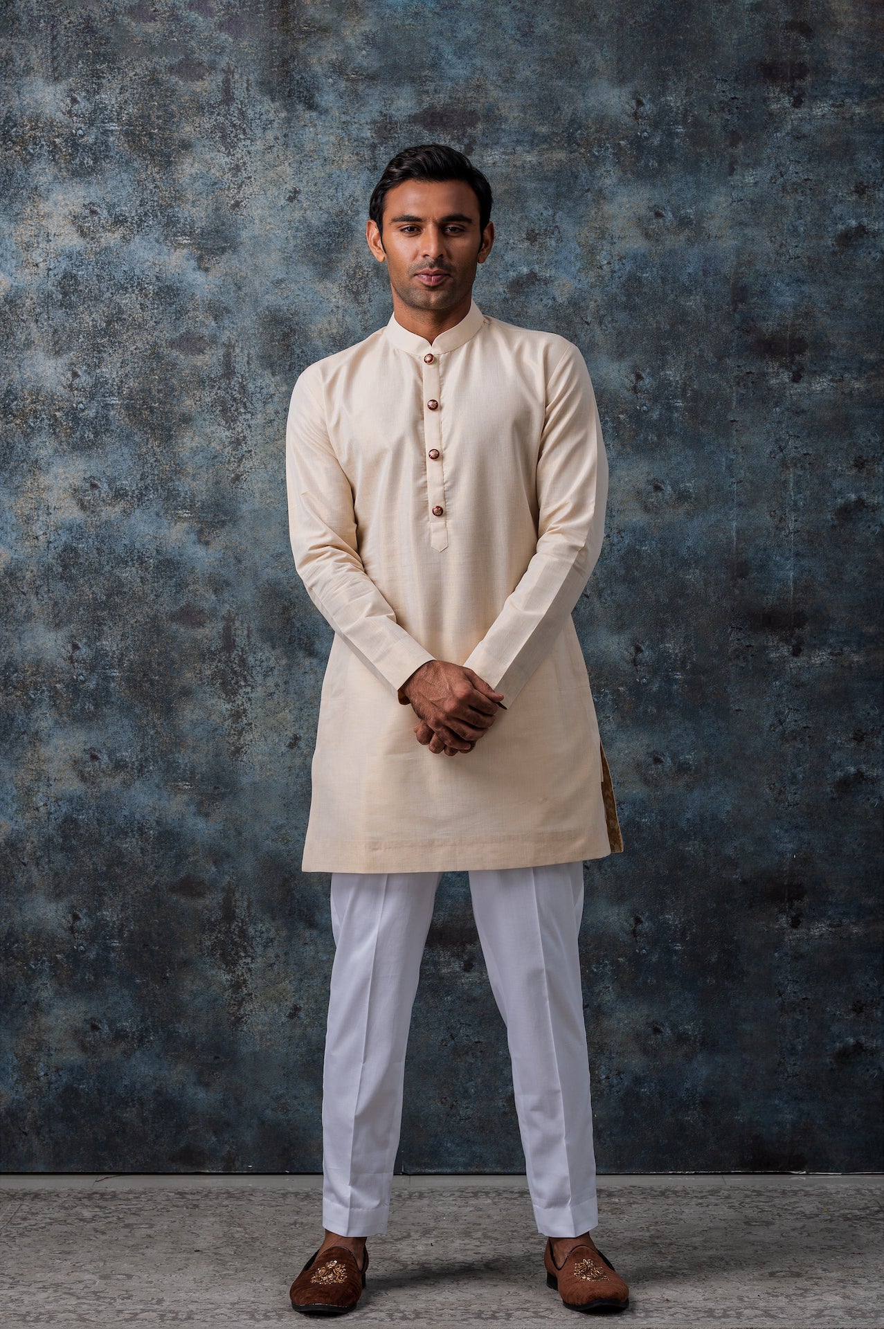 vihaan-gold-silk-kurta-banarasi-detailing-01.jpg