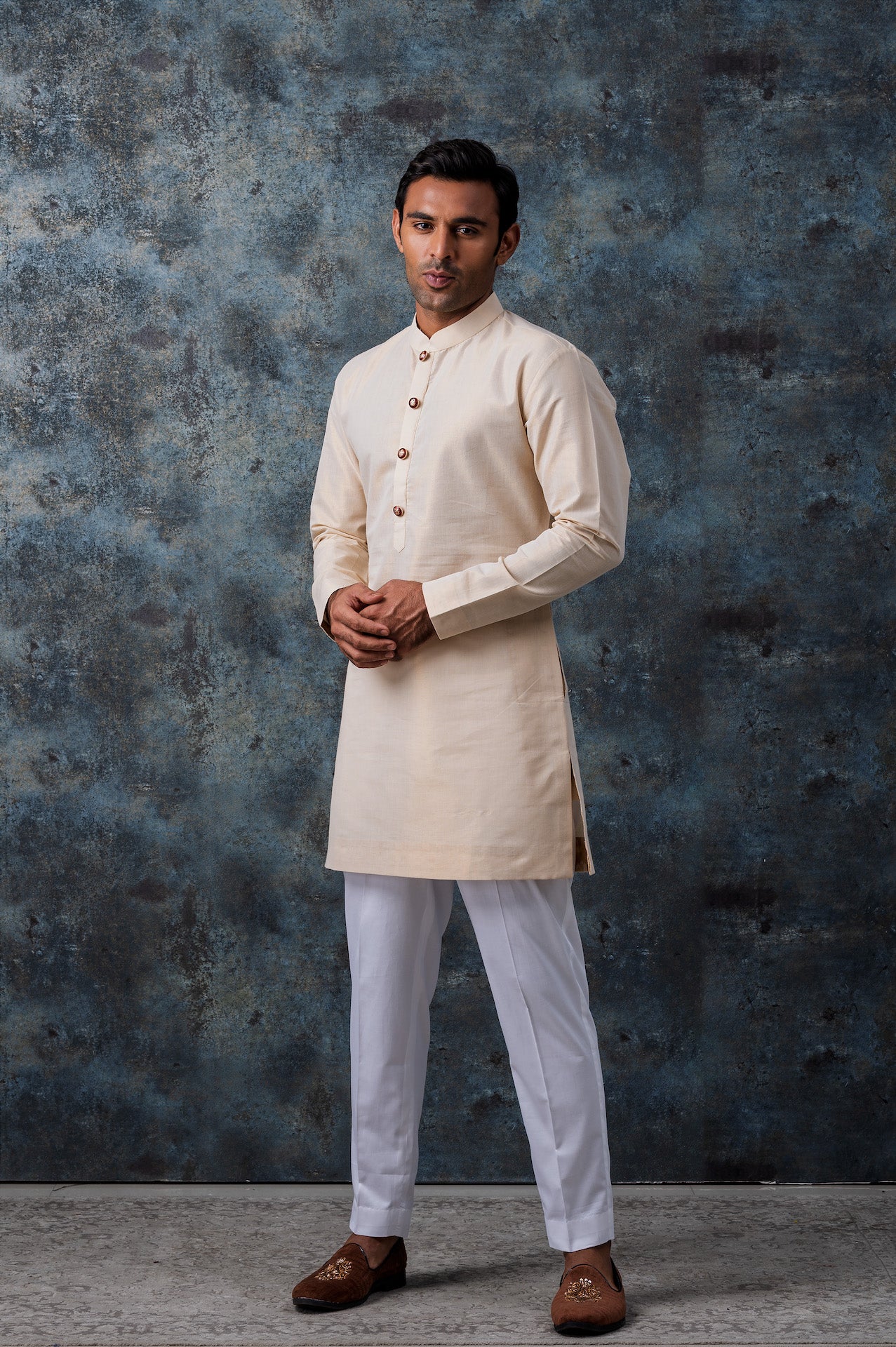 vihaan-gold-silk-kurta-banarasi-detailing-02.jpg