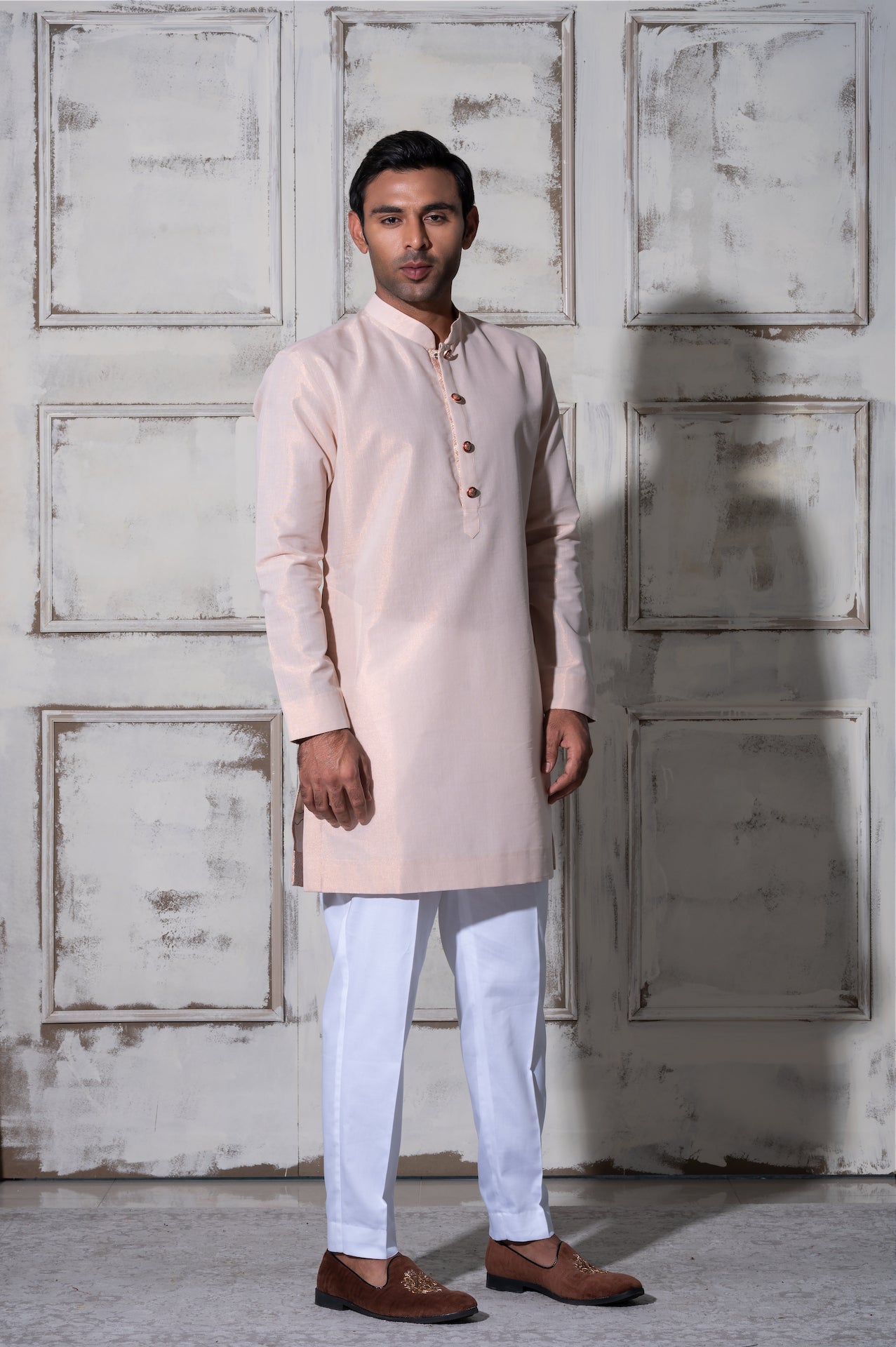 yuvan-rose-gold-silk-kurta-banarasi-detail-01.jpg